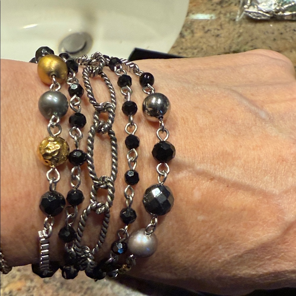 Tocara Elegant Silver, Gold, Black and Grey 5 Row Chain Bracelet! - Picture 6 of 11